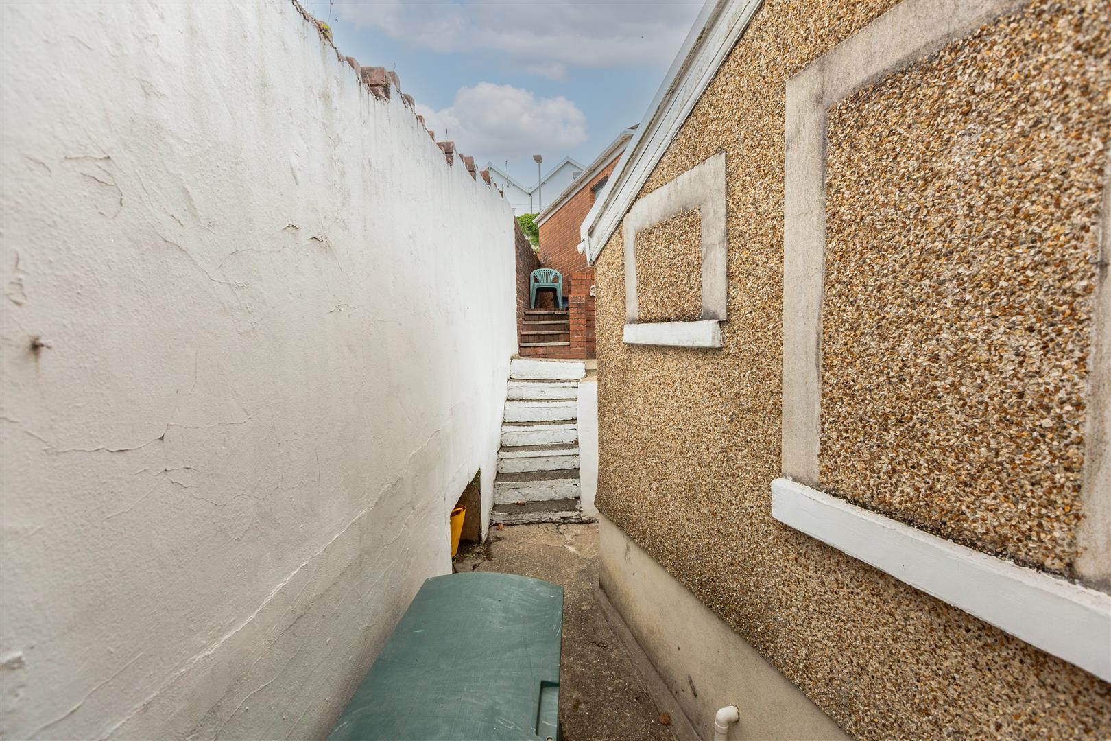 Rhyddings Park Road, Brynmill, Swansea, SA2 0AE
